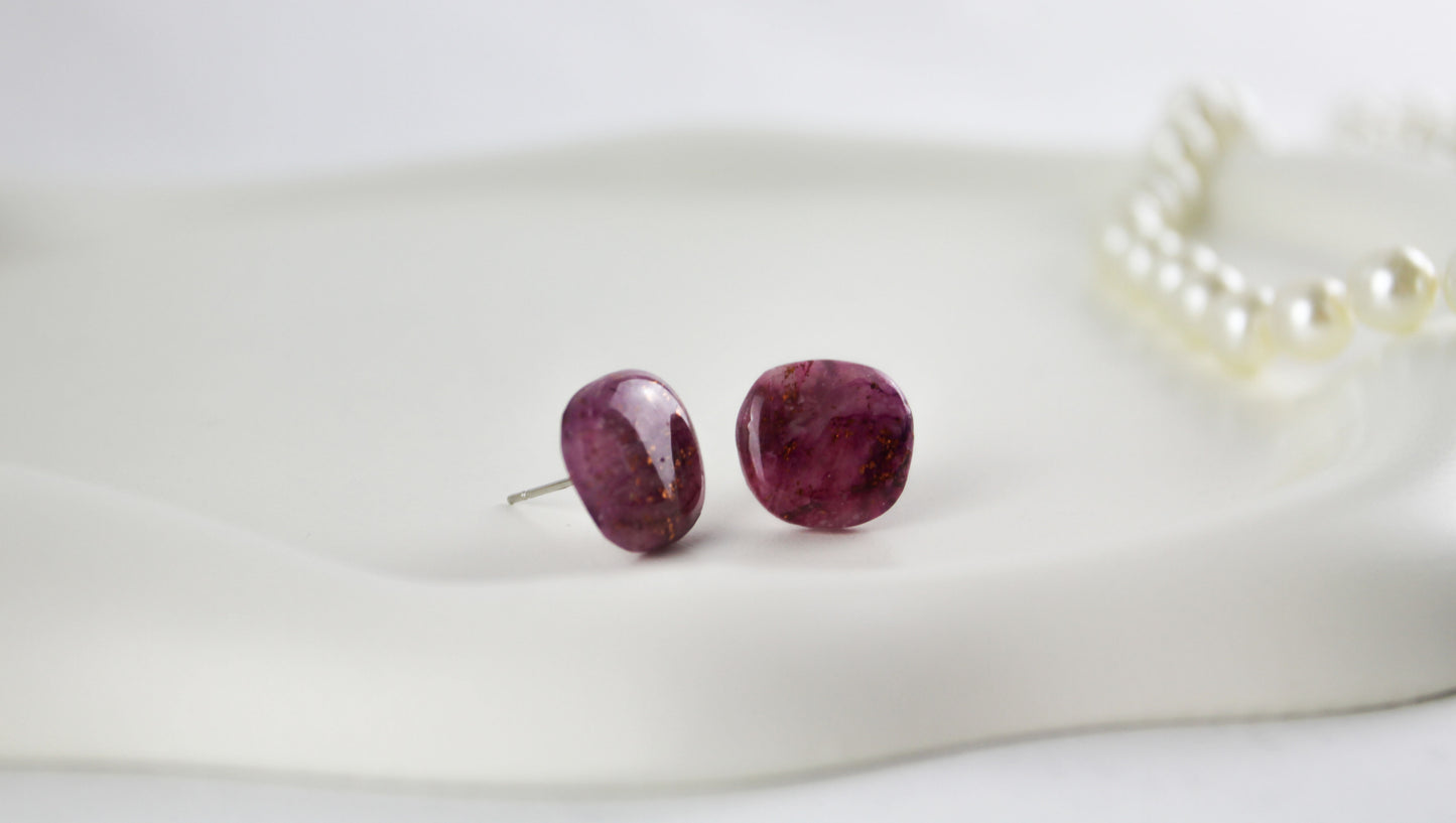Rosegoldene natursteininspirierte Polymer Clay Ohrringe
