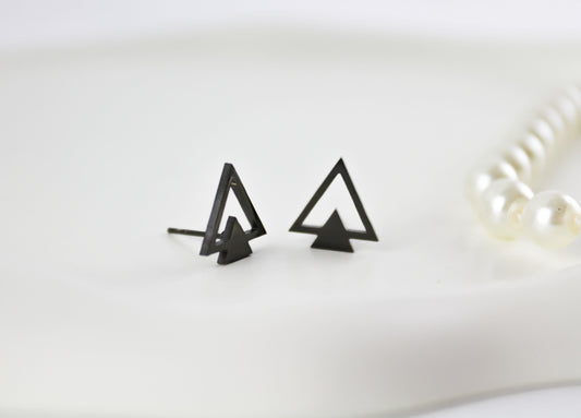 Unisex Dreieck Ohrstecker – Schwarze geometrische Statement Ohrringe