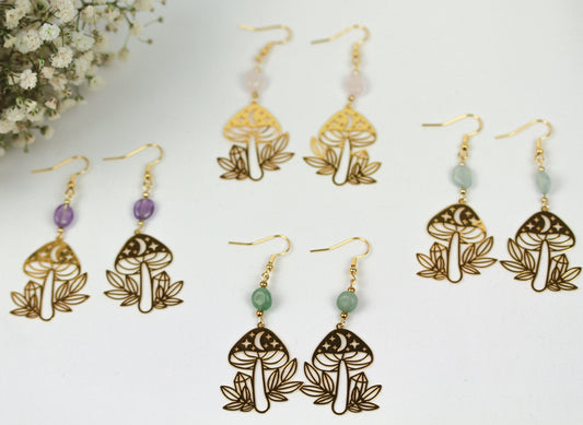 Goldene Pilz Ohrringe mit Natursteinperlen – Statement Schmuck | Enchanted Mushrooms
