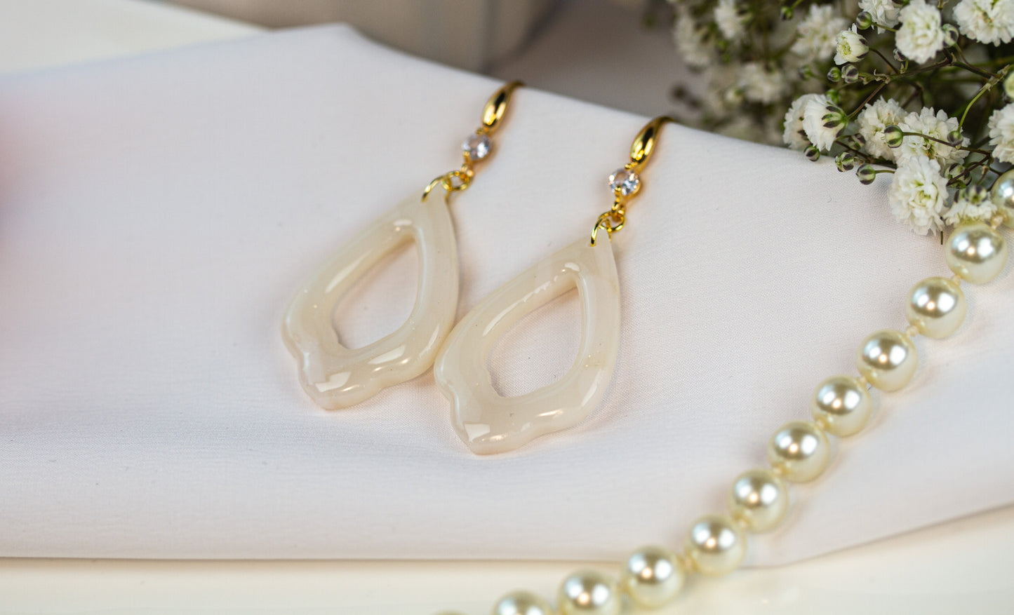 Statement Ohrringe – Cut Out Marble – Nude Goldadern