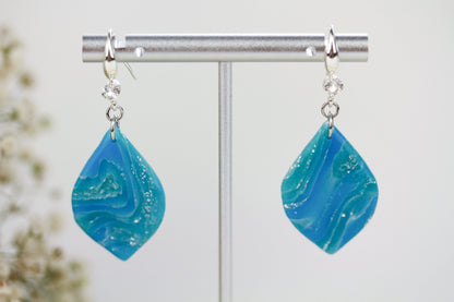 Statement Polymer Clay Ohrringe | Handgefertigte elegante Blau Silberne Marmor Swing | Kollektion