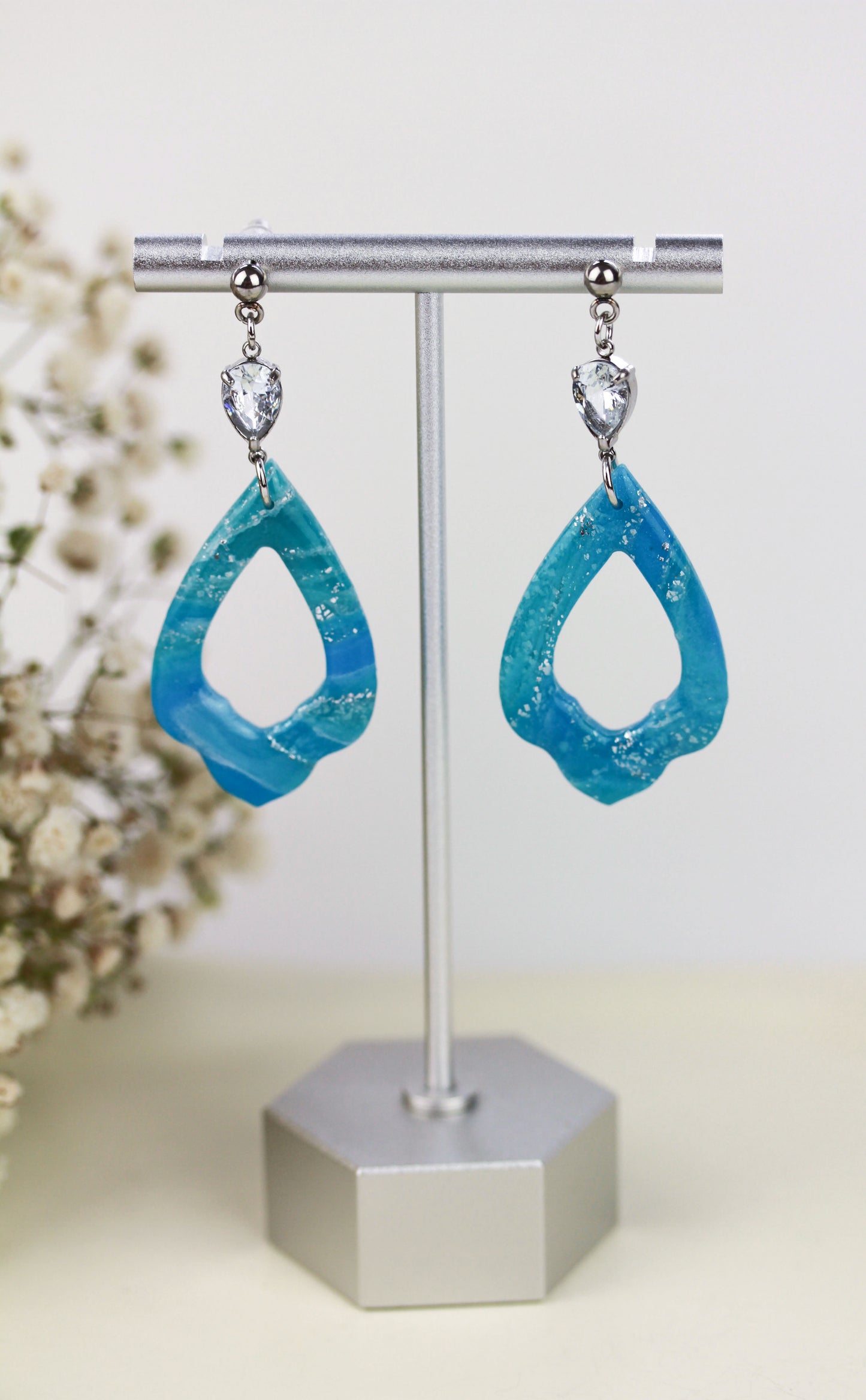 Statement Polymer Clay Ohrringe | Handgefertigte elegante Blau Silberne Marmor Swing | Kollektion