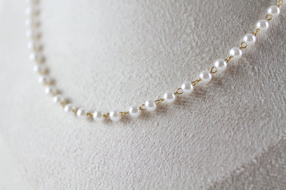 Zarte elegante Perlenkette – Handgefertigte klassische Halskette