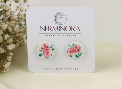 Rosen Ohrstecker – Handgefertigte florale Polymer Clay Ohrringe
