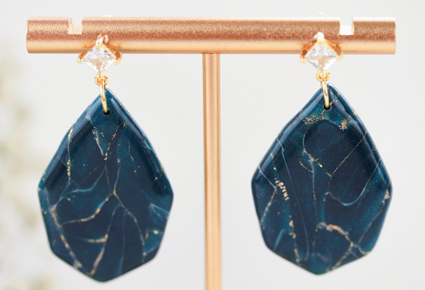 Dunkelblau-Gold Marmor Ohrringe – Exklusive Polymer Clay Eleganz | Kollektion Azuria