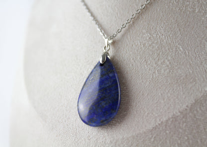 Lapislazuli & Muschelperlen – Naturstein-Blumen Schmuckset (Armband & Halskette)