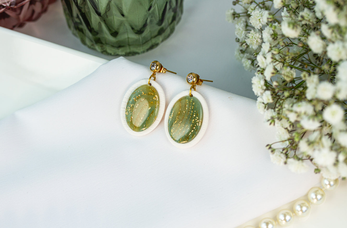 Ohrring – Oval White Frame – Sage Marble Collection