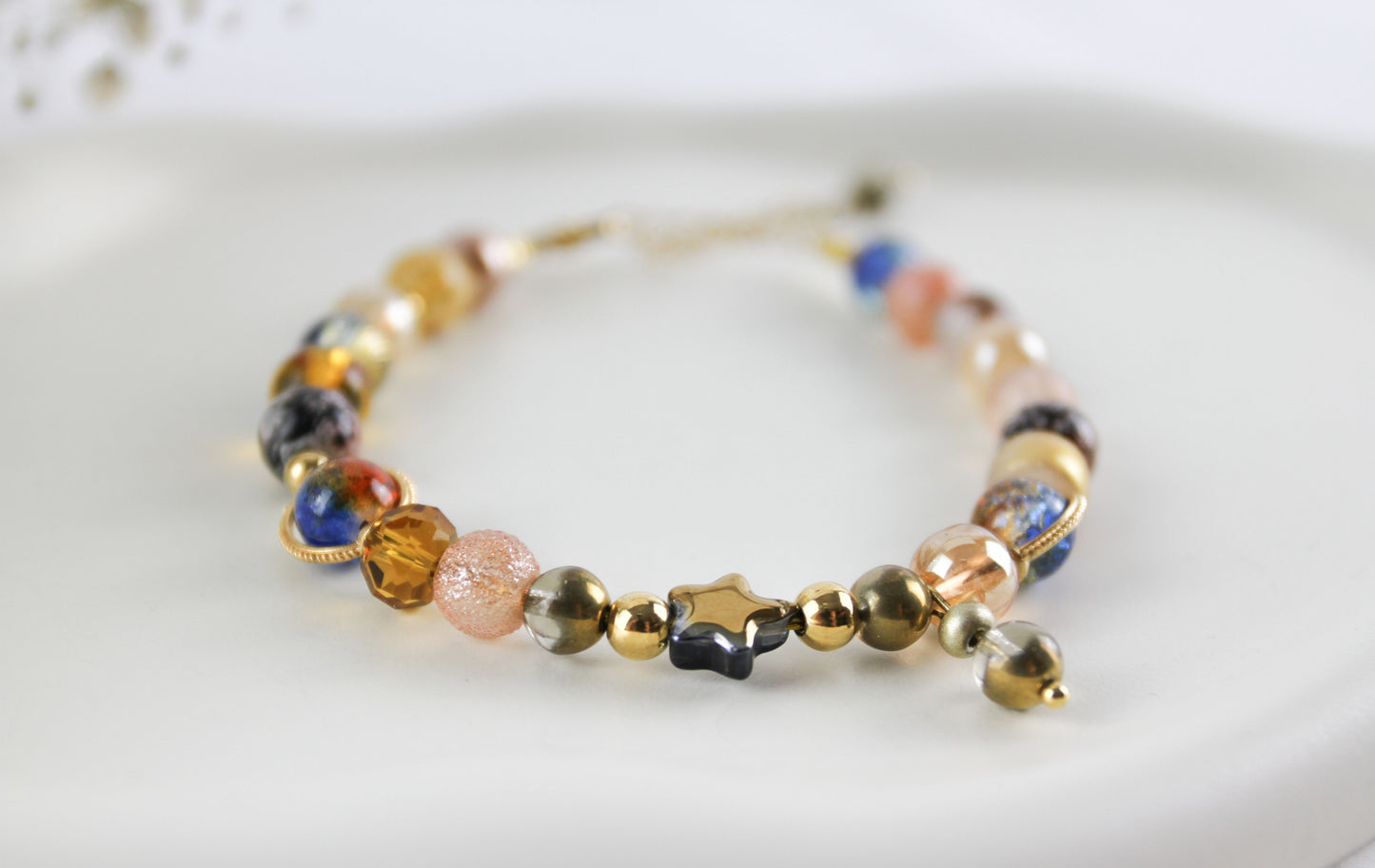 Goldenes Kristall & Glasperlen Armband – Hochwertiges Handgefertigtes Perlenarmband