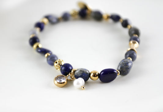 Magisches Lapislazuli Armband in blau mit Natursteinen