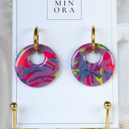 Abstract Art – Bunte Donut-Creolen mit Glanz-Finish