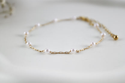 Elegantes Perlenarmband mit Kettenverschluss – Handgefertigtes Einzelstück