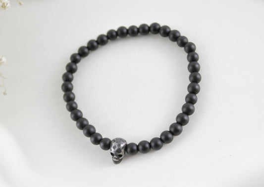 Men's Onyx matt natural stone bracelet with skull charm