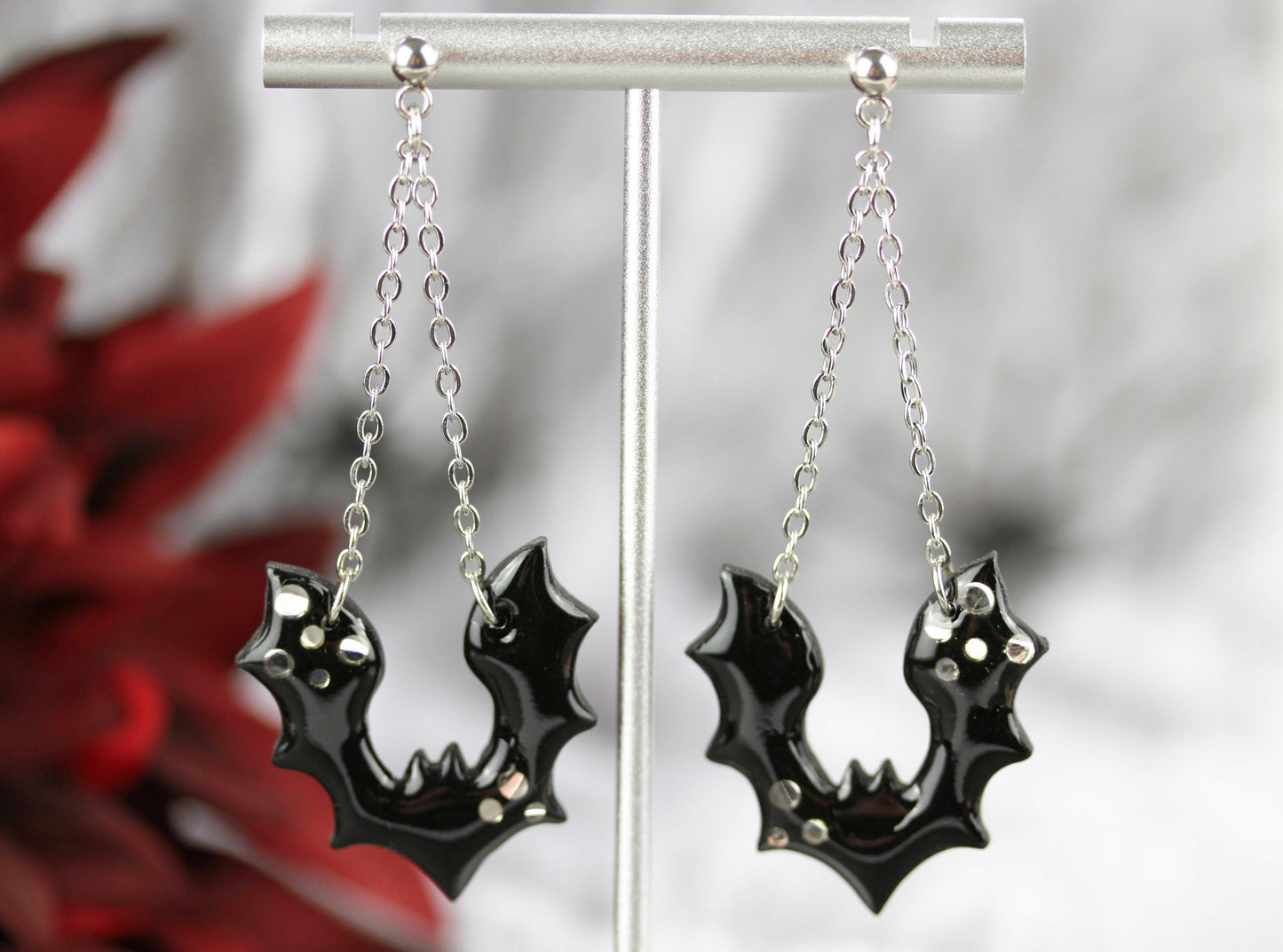 Fledermaus Ohrringe mit Kettengliedern – Polymer Clay Statement | Halloween Edition