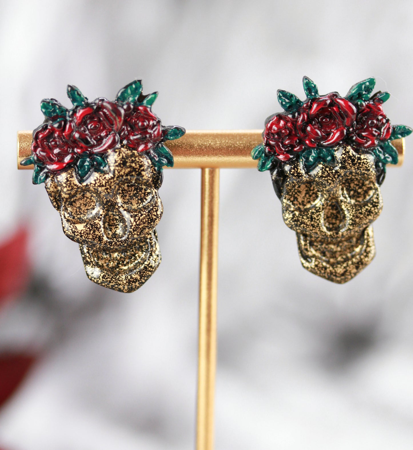 Totenkopf Ohrstecker – Handgefertigte Polymer Clay Studs | Halloween Edition