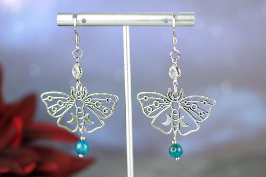 Silberne Butterfly Ohrringe mit blauen Natursteinperlen – Amberwing Kollektion