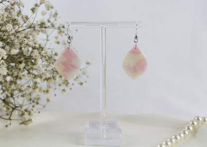 Pastell Rosa & Creme Schimmer – Handgefertigte Polymer Clay Statement Ohrringe
