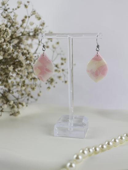 Pastell Rosa & Creme Schimmer – Handgefertigte Polymer Clay Statement Ohrringe