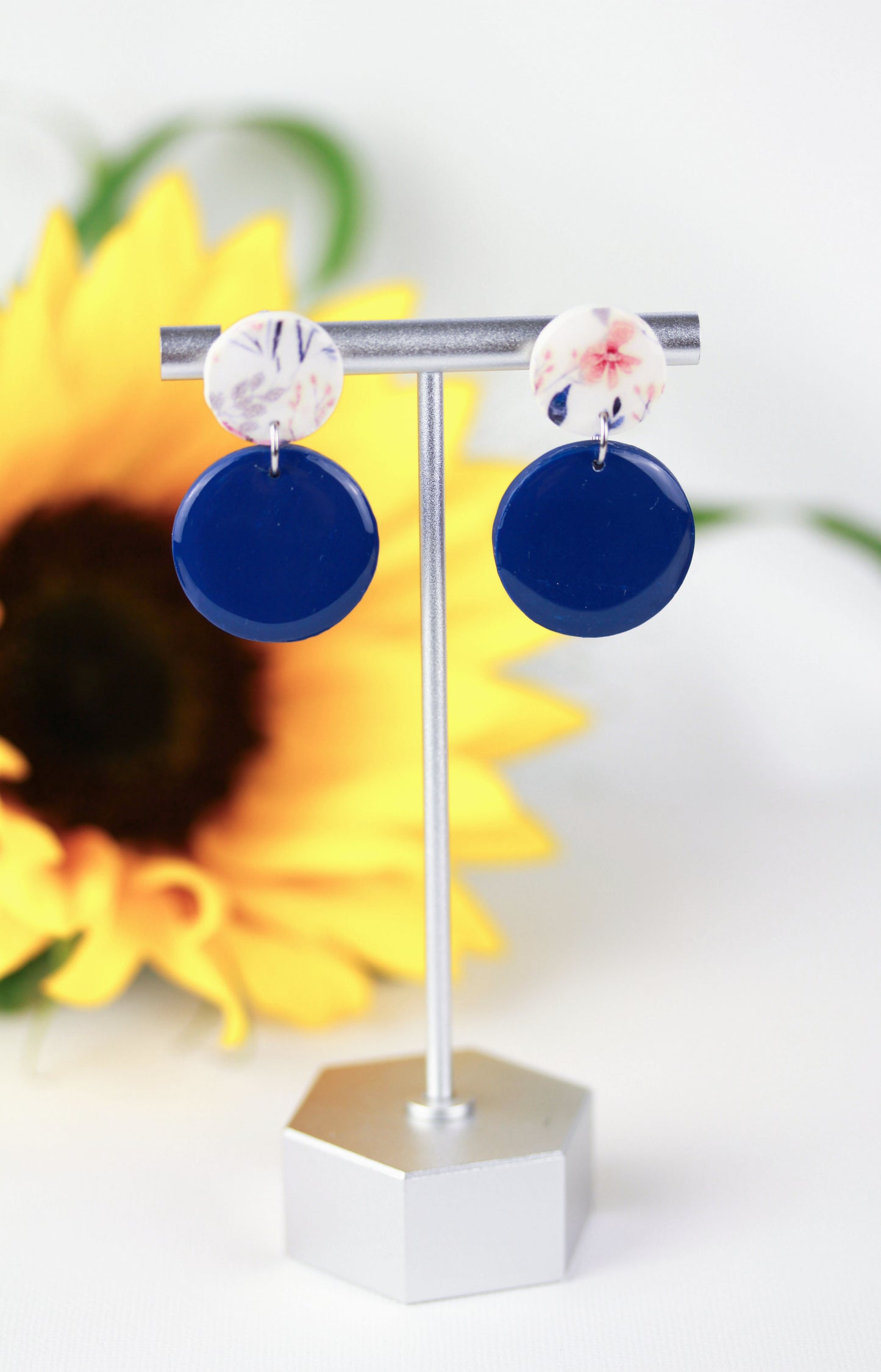 Blaue Polymer Clay Ohrringe „Celu“ – Kollektion Dualis