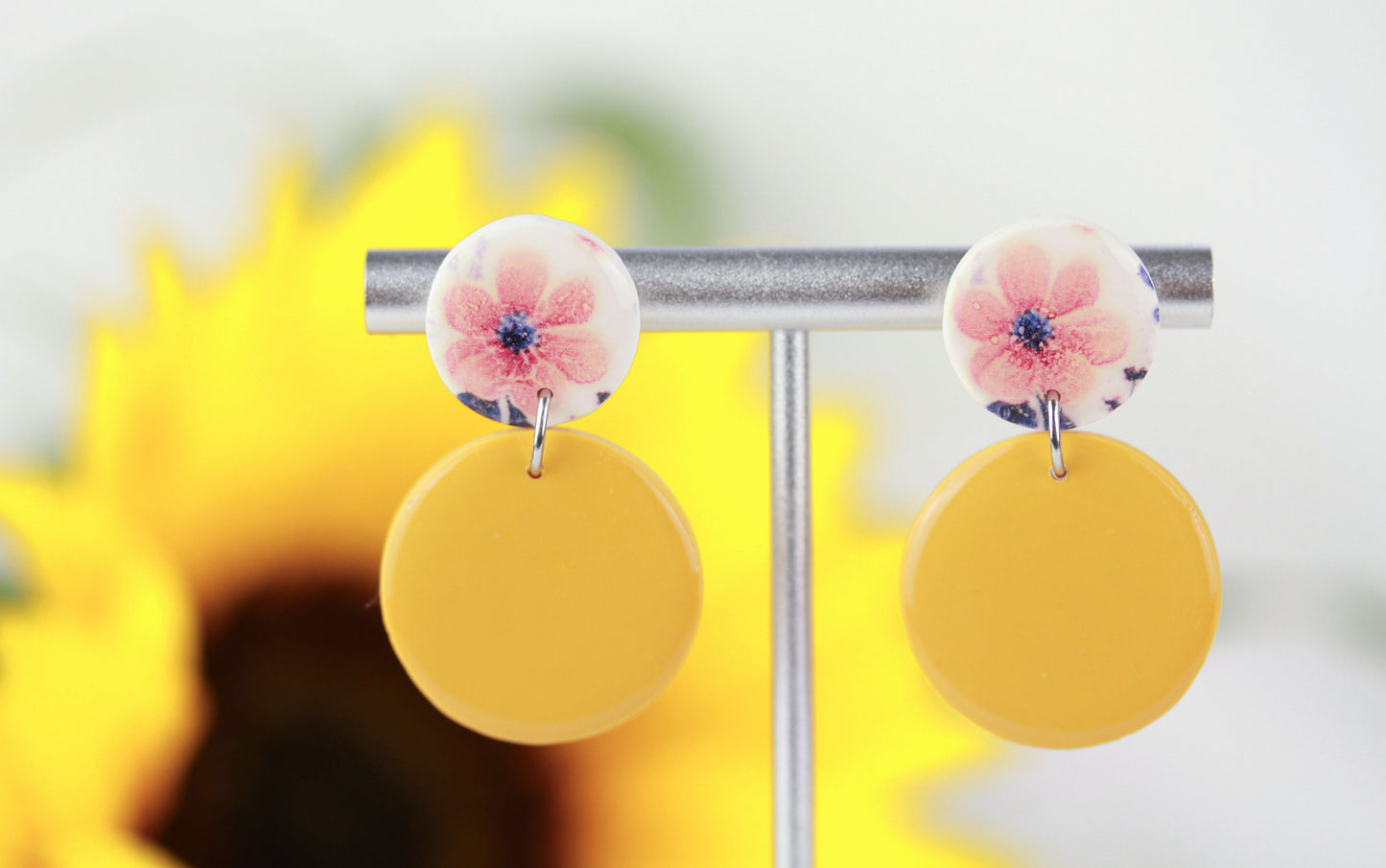 Blau und Gelbe Polymer Clay Ohrringe „Veya“ – Kollektion Dualis