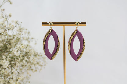 Elegante Lila Ohrringe mit Goldglitzer – Handgefertigte Polymer Clay Statement