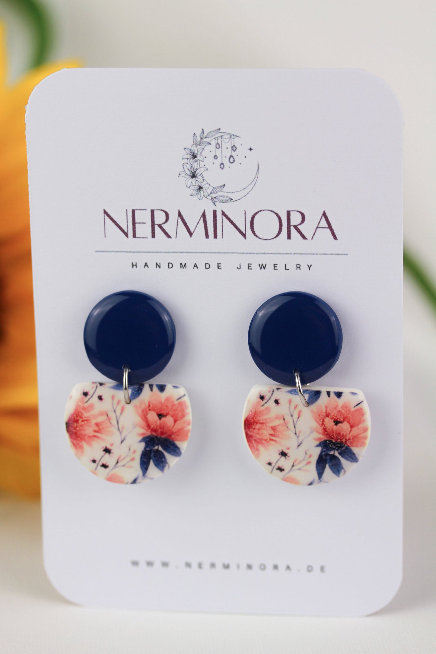 Blaue florale Polymer Clay Ohrringe „Ero“ – Kollektion Dualis