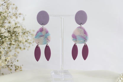 Pastell Lila-Blau Ohrringe – Handgefertigte Polymer Clay Statement Kollektion