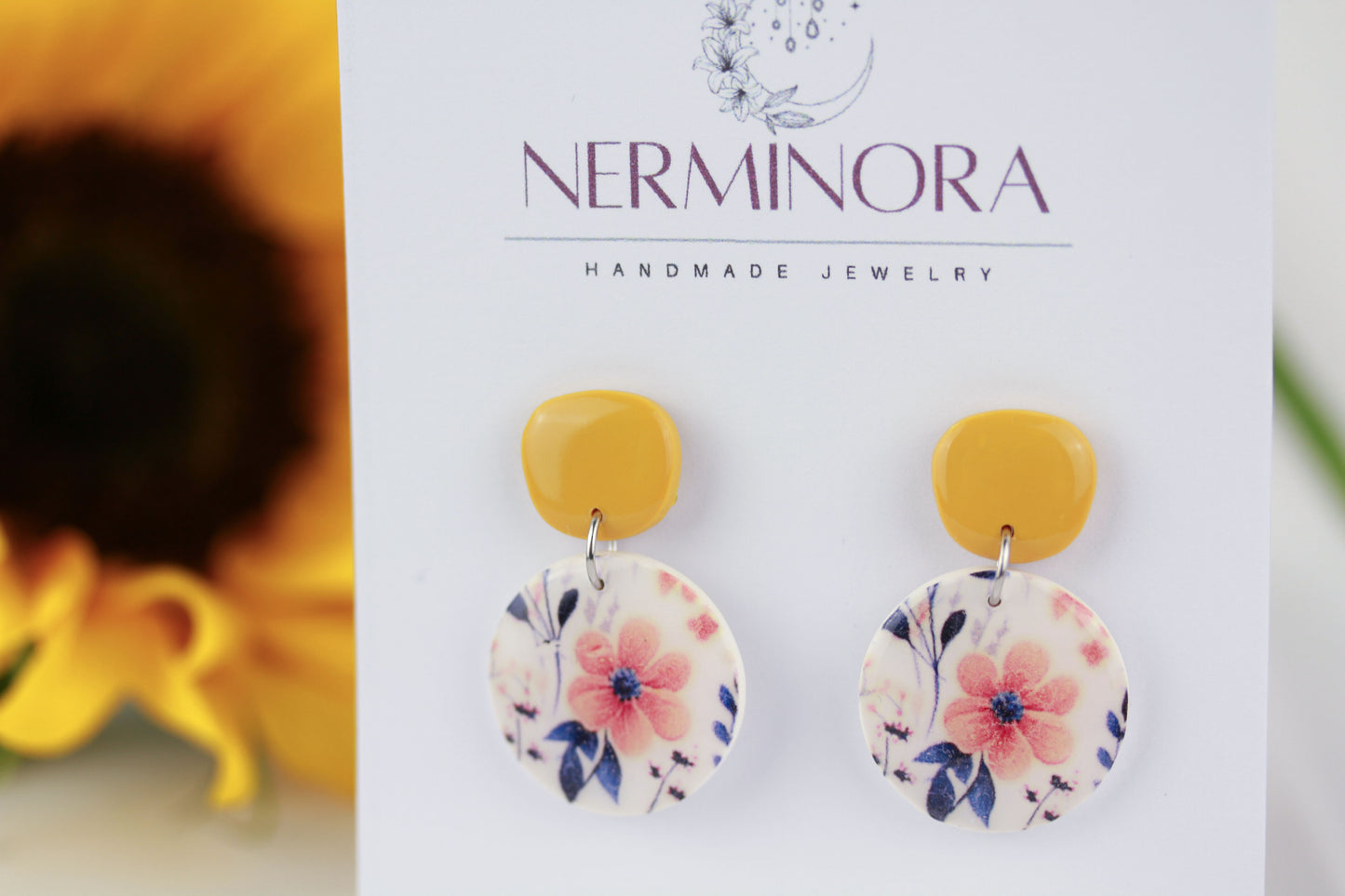 Blaue florale Polymer Clay Ohrringe „Sori“ – Kollektion Dualis