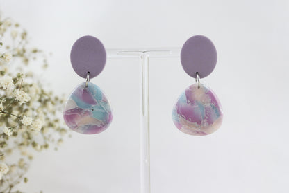 Pastell Lila-Blau Ohrringe – Handgefertigte Polymer Clay Statement Kollektion