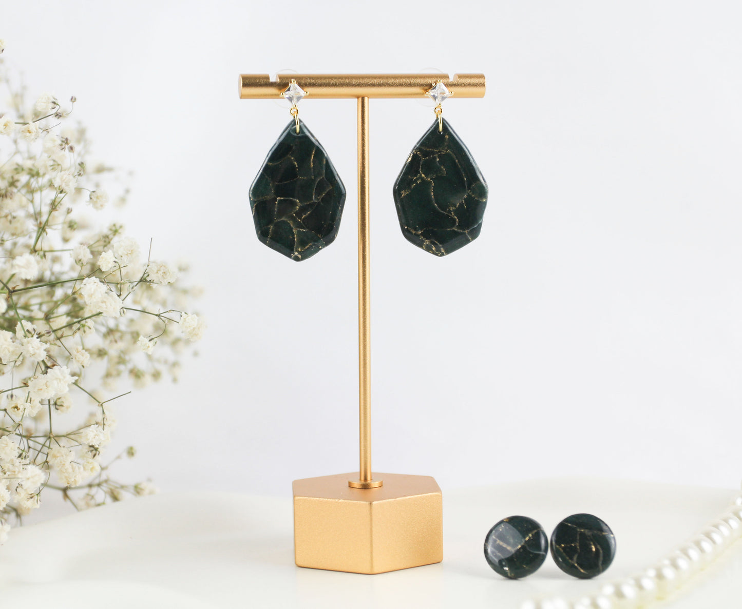 Elegante dunkelgrün goldene Polymer Clay Ohrringe und Halskette - Kollektion