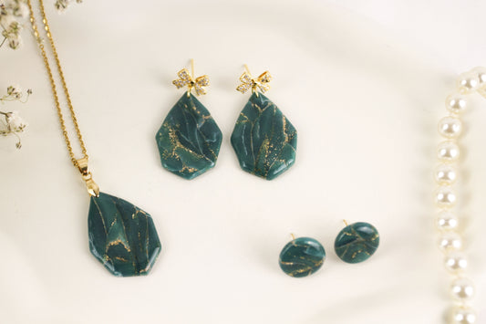 Elegante türkis goldene Polymer Clay Ohrringe und Halskette - Kollektion