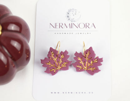 Herbst Ahorn – Weiß-Lila-Gold Ohrringe | Handgefertigte Polymer Clay Kollektion