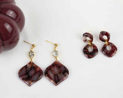 Bordeaux Rote Marmor Ohrringe – Elegante Polymer Clay Statement Ohrringe