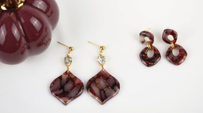 Bordeaux Rote Marmor Ohrringe – Elegante Polymer Clay Statement Ohrringe