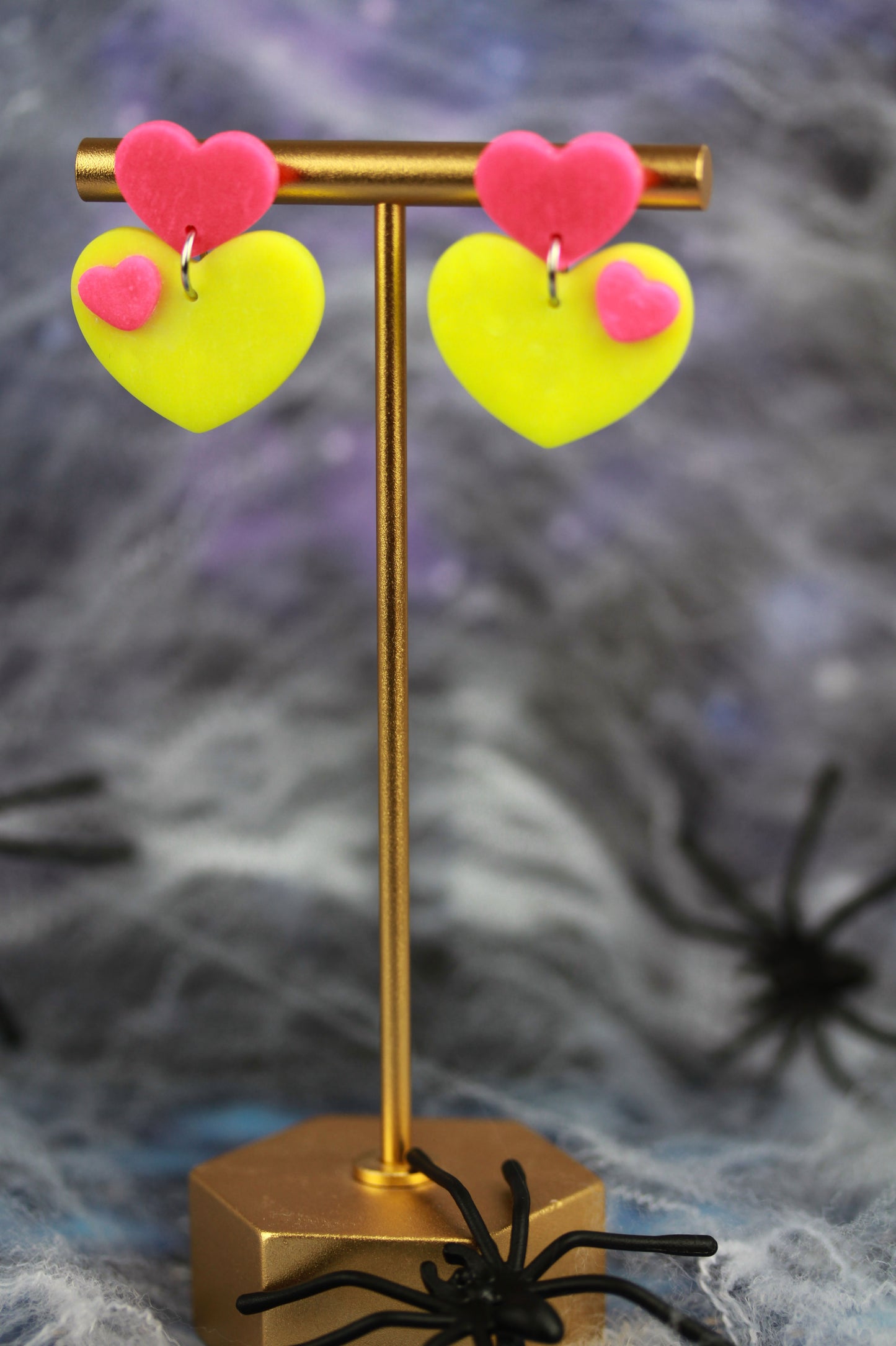 Glow Herz Ohrringe – Leuchtende Herz-Statement Ohrringe | Halloween Edition