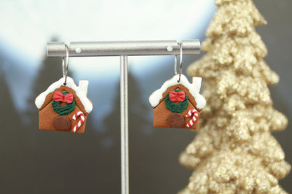 Lebkuchenhaus Weihnachts Ohrringe – Handgefertigte Polymer Clay Statement Ohrringe