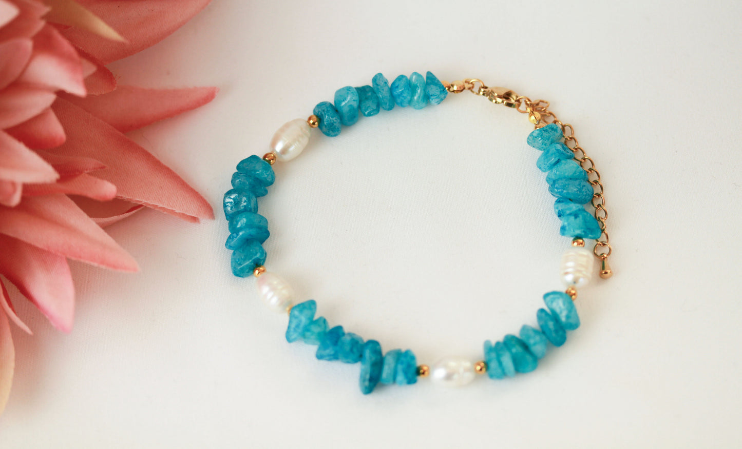 Rosa-Blau Natursteinarmband mit Süßwasserperle – Handgefertigtes Perlenarmband