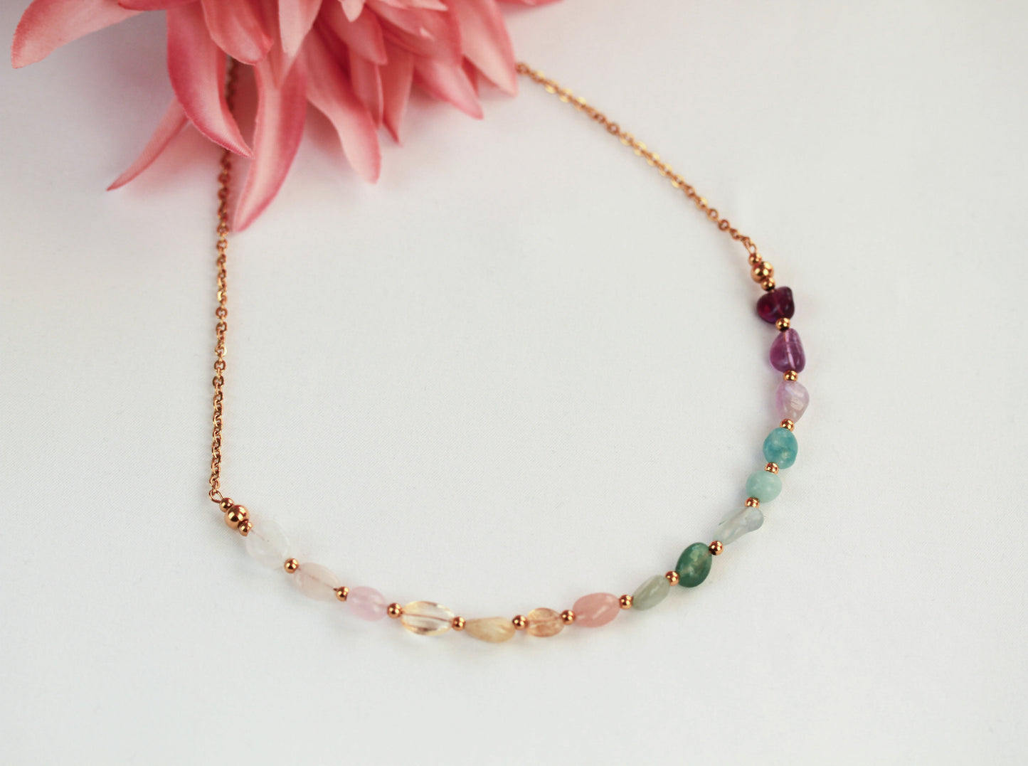 Regenbogen-Edelstein Perlenkette – Harmonische Naturstein-Halskette