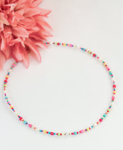 Bunte Perlen Halskette mit Süßwasserperlen – Handgefertigter Perlenschmuck