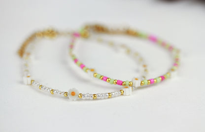 Gänseblümchen Armband – Weiß & Rosa-Grün | Handgefertigtes Perlenarmband