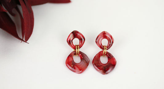Kleine Rote Marmor Ohrringe – Elegante Polymer Clay Statement Ohrringe | Kollektion