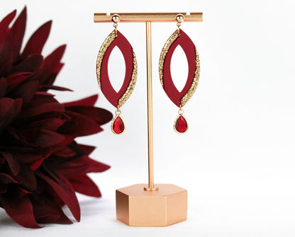 Elegante Rote Kristall Ohrringe – Handgefertigte Polymer Clay Statement