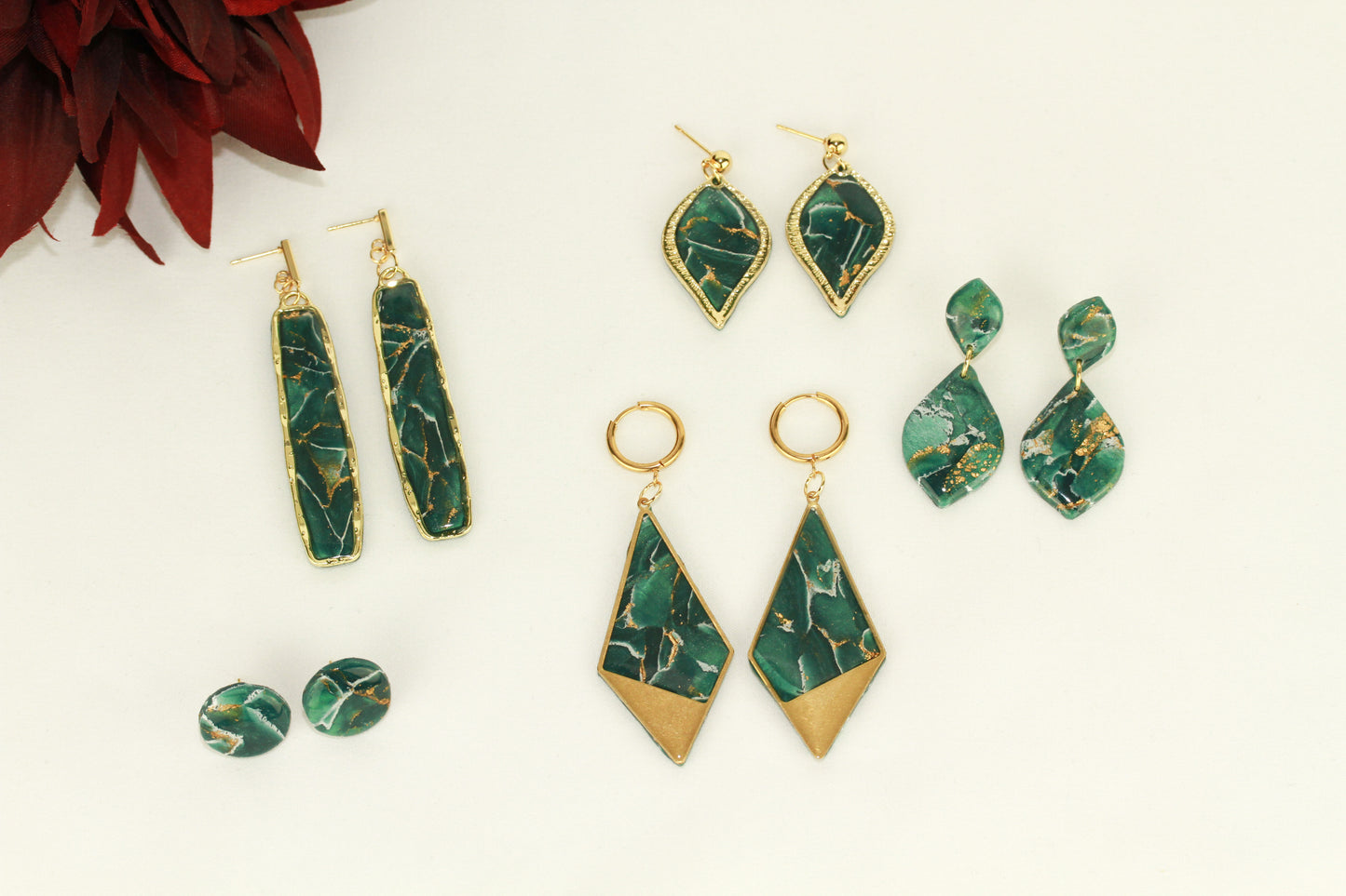 Grüne natursteininspirierte Statement Ohrringe – Kollektion Aureleaf | Handgemacht