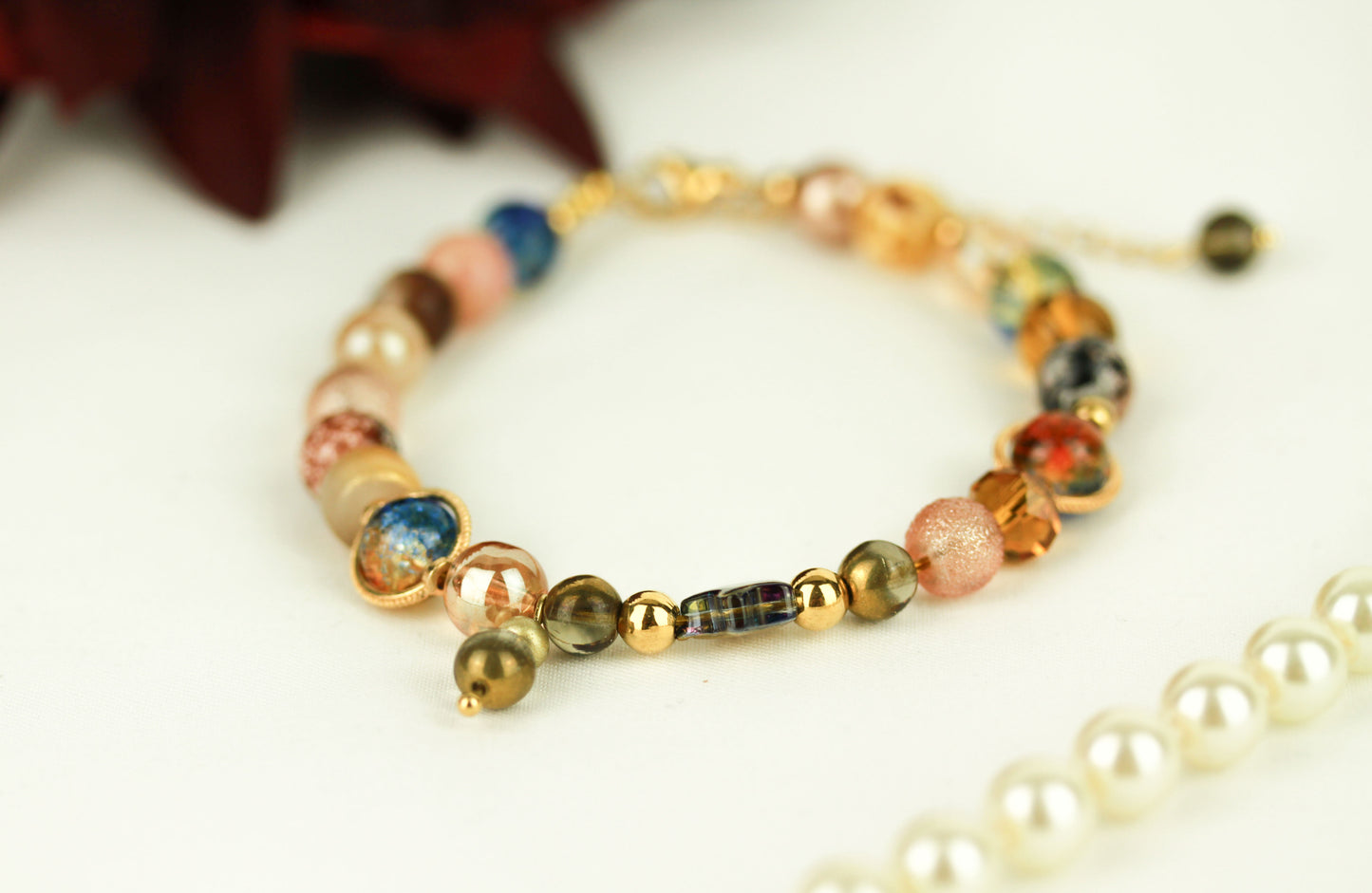 Goldenes Kristall & Glasperlen Armband – Hochwertiges Handgefertigtes Perlenarmband