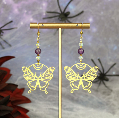 Golden Butterfly Ohrringe mit Amethyst Natursteinperlen – Mystora Kollektion