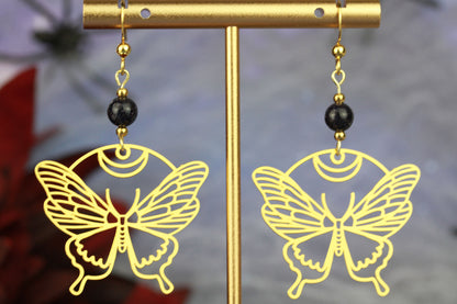Golden Butterfly Ohrringe mit Starstone Natursteinperlen – Mystora Kollektion