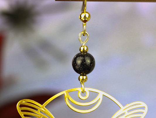 Golden Butterfly Ohrringe mit Starstone Natursteinperlen – Mystora Kollektion