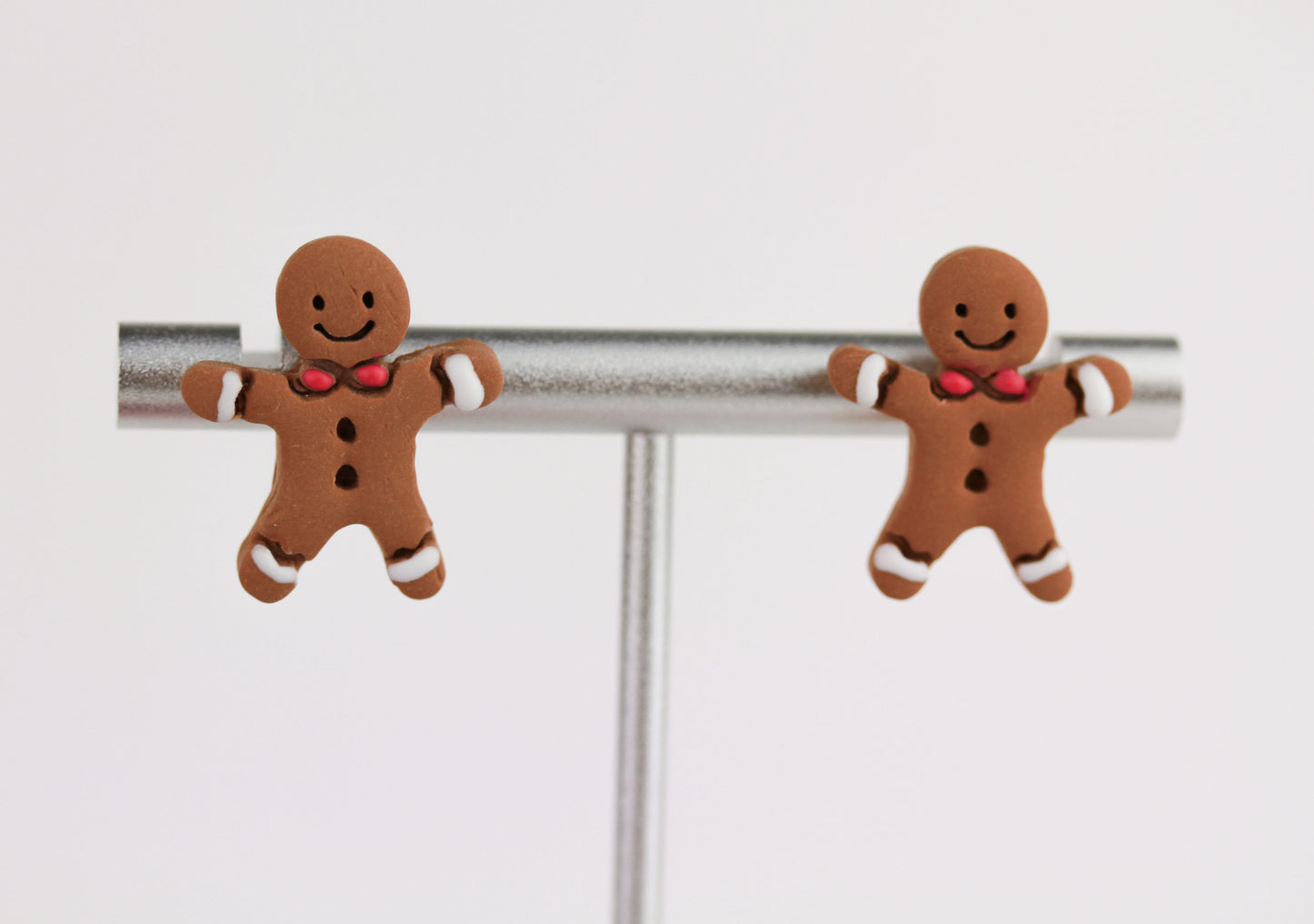 Lebkuchenmann Polymer Clay Ohrstecker – Handgefertigte Weihnachts Ohrringe