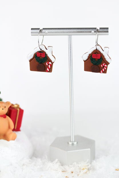 Lebkuchenhaus Weihnachts Ohrringe – Handgefertigte Polymer Clay Statement Ohrringe