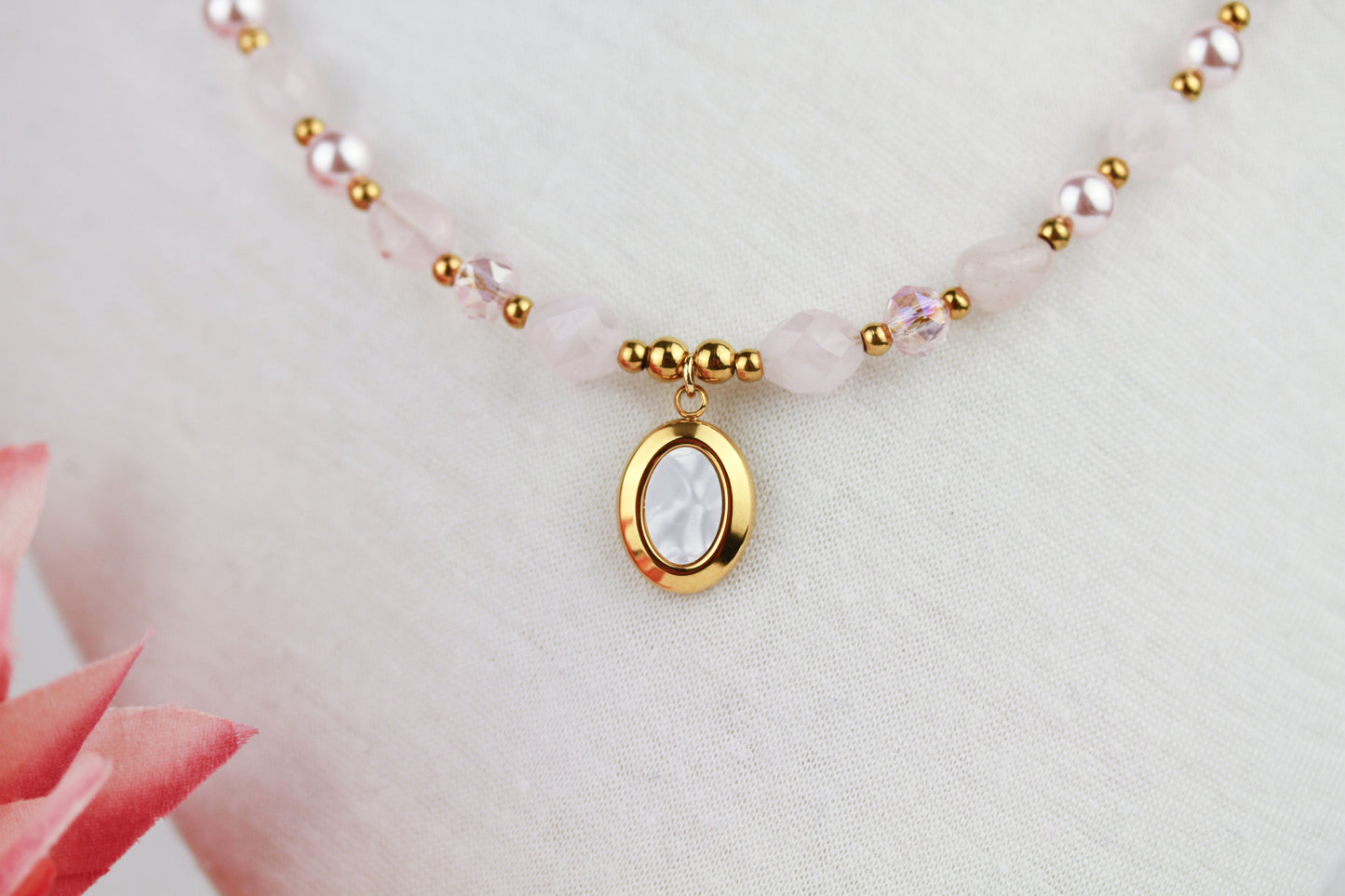 Rosenquarz Perlenkette – Sanfte Eleganz & feminine Harmonie