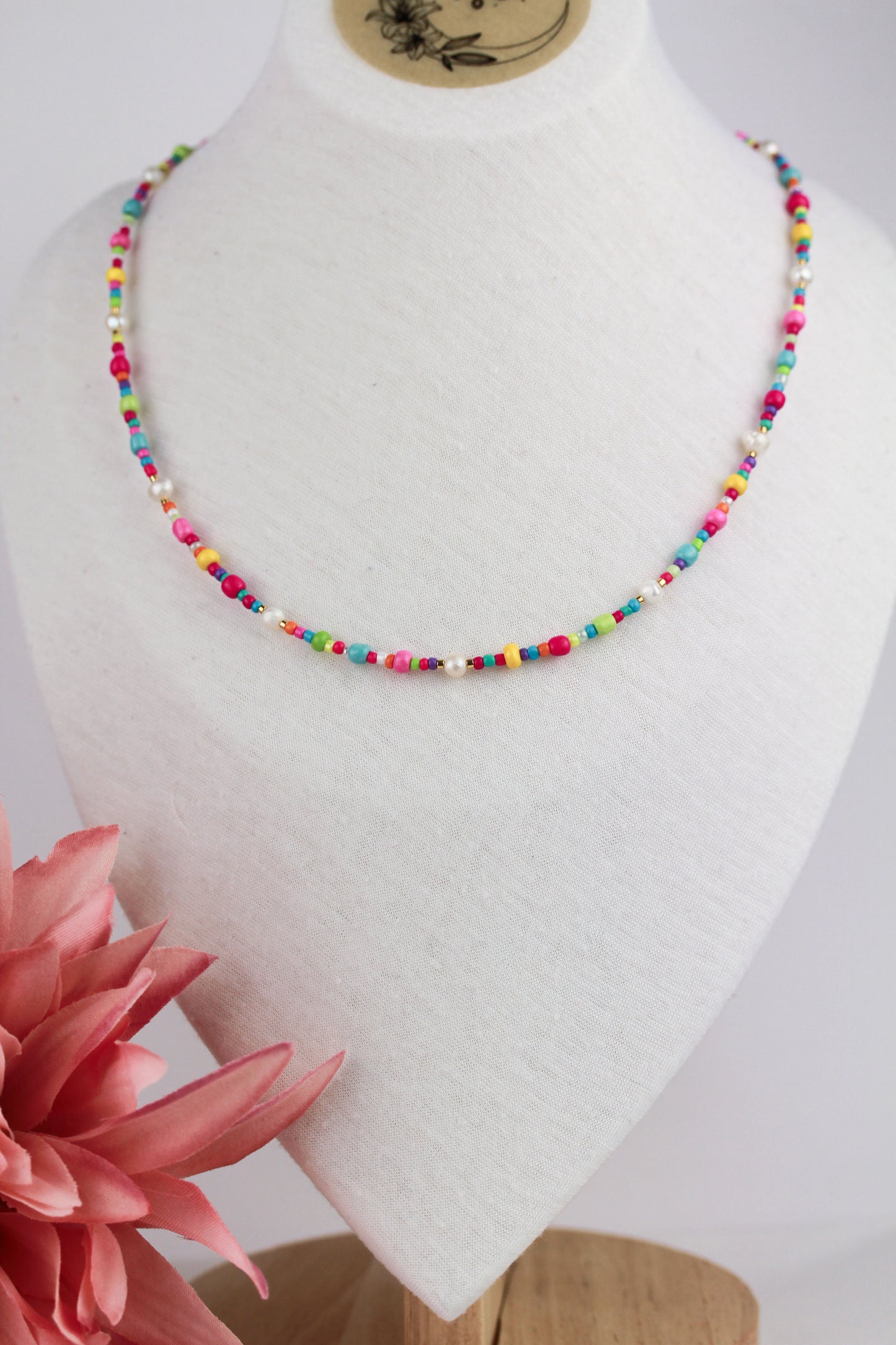 Bunte Perlen Halskette mit Süßwasserperlen – Handgefertigter Perlenschmuck